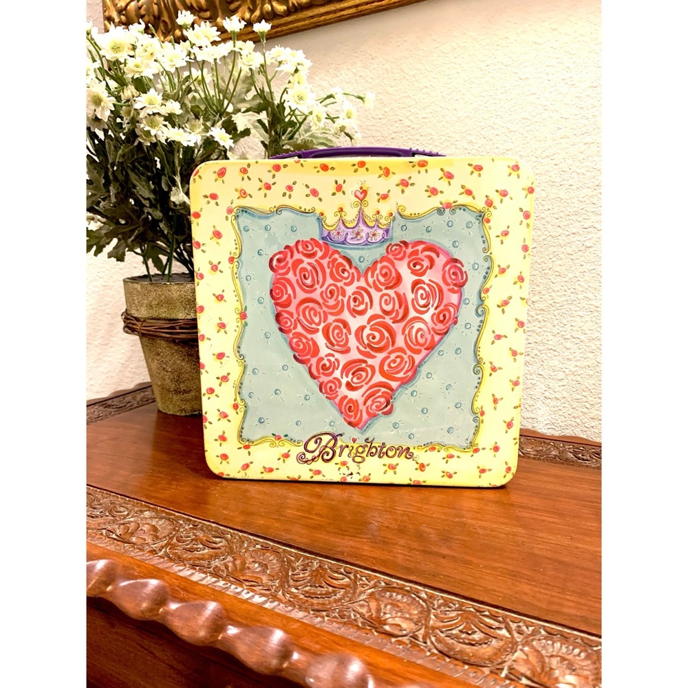 VINTAGE BRIGHTON VALENTINES DAY HEARTS CROWN ROSES METAL LUNCH PAIL PRINCESS EC